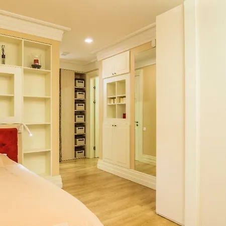 Alexandra Club House Apartamento *